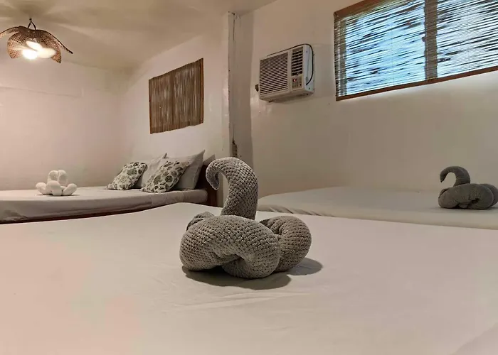 Hotel 5r Tourist & Restaurant