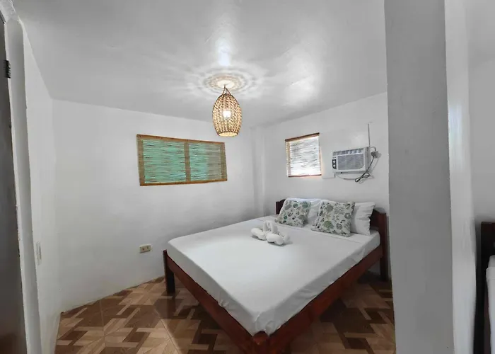 5r Tourist & Restaurant 2* Pooc