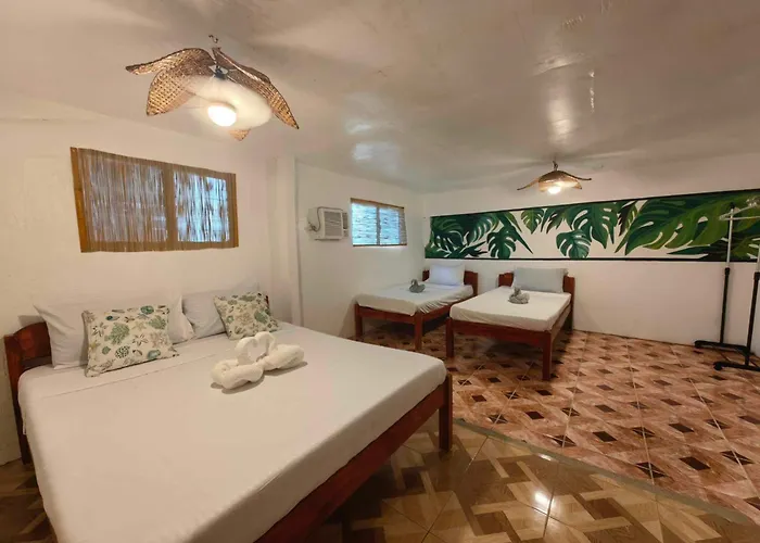 5r Tourist & Restaurant Hotel