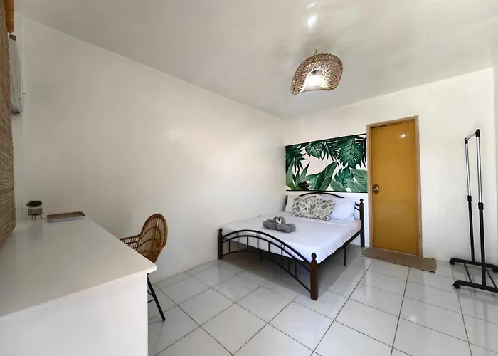 Hotel 5r Tourist & Restaurant Pooc