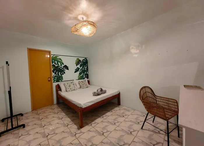 5r Tourist & Restaurant 2* Pooc