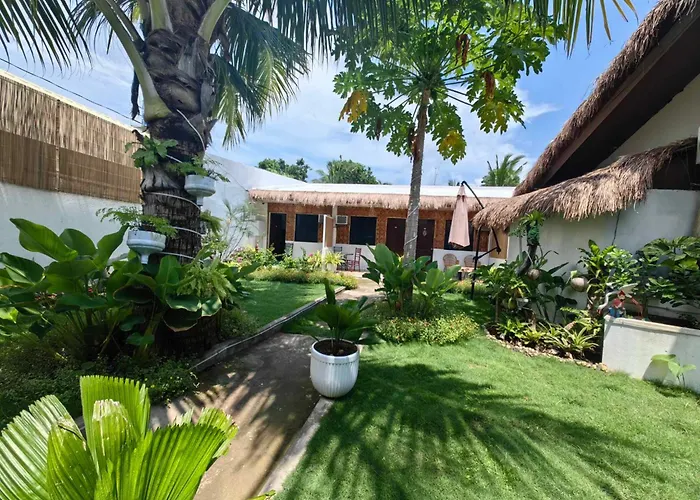 Hotel 5r Tourist & Restaurant Pooc